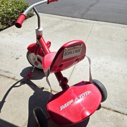 Radio Flyer Deluxe Tricycle