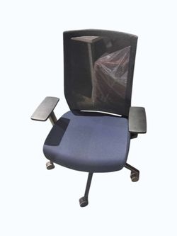 AMQ Mid Back Chair