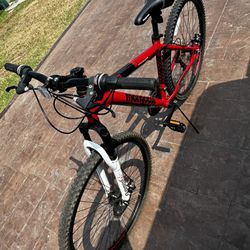 Bicicleta Mongoose 29” frame aluminio, frenos de disco en perfecto estado ✅💯✅💯✅💯🚲🚲🚲