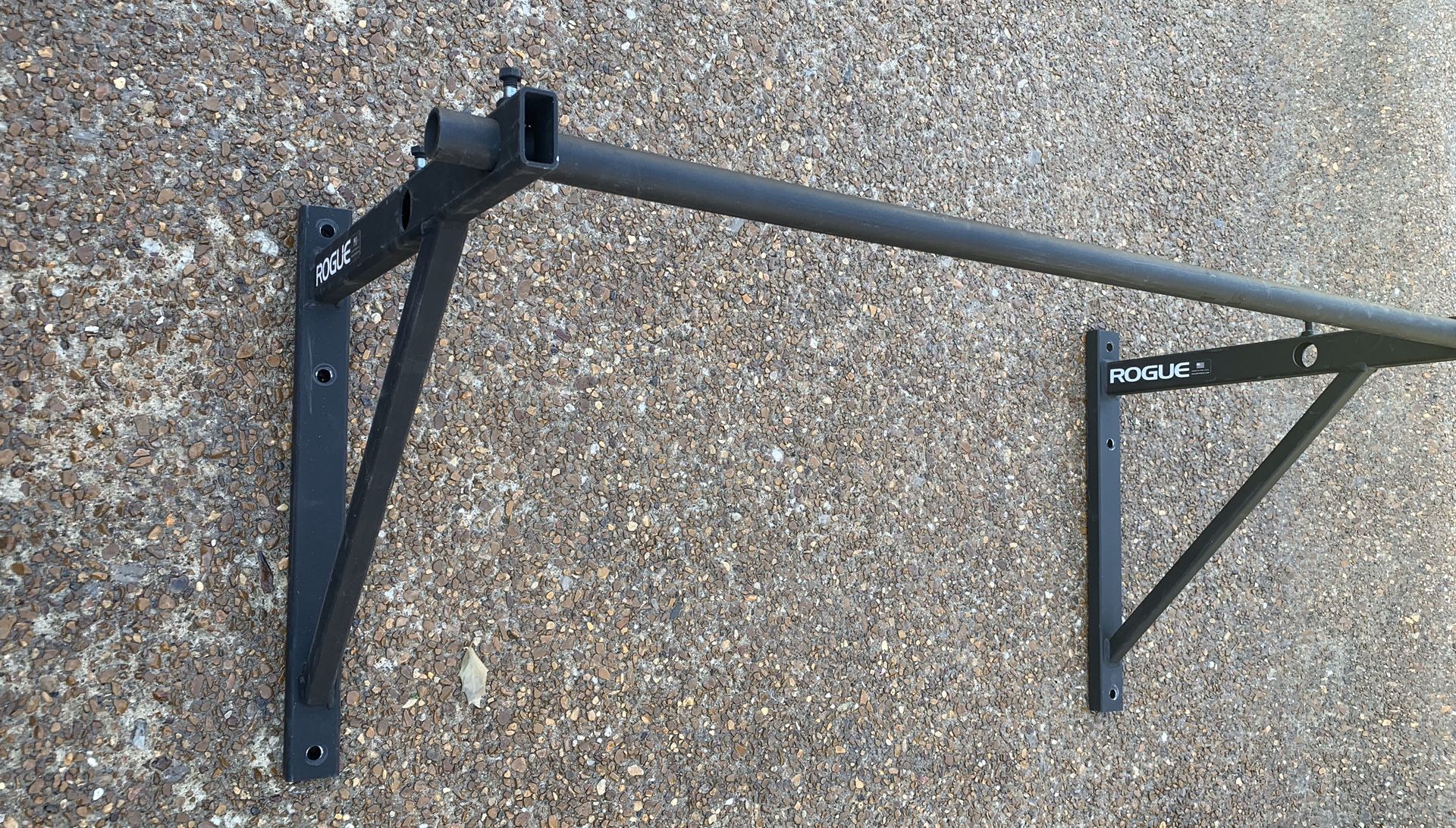 Rogue wall mounted pull up bar