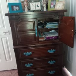 Tall Chest & Dresser With 9 Drawers Large Murror