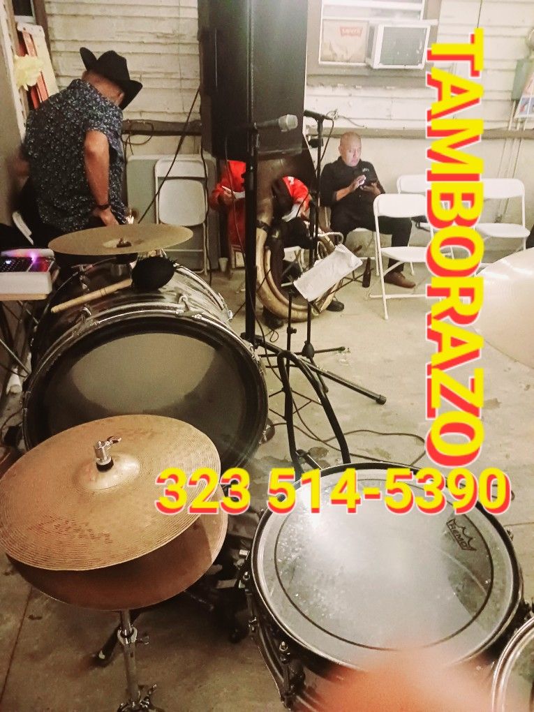 Cantante Y Tamborazo