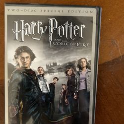 Harry Potter and the Goblet of Fire (Two-Disc Deluxe Widescr - VERY GOOD
