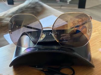 FENDI Sunglasses FS5062 w/case