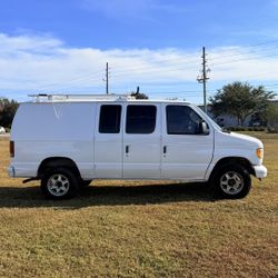 2003 Ford E-350