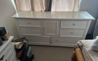 Quite Cabinet