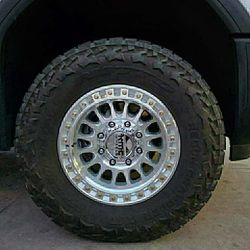 18x9 KMC Rines Y Llantas 35/1250/18 Nitto 