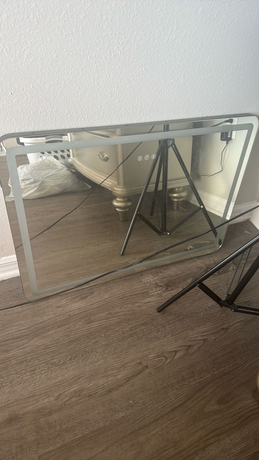 Vanity Mirror With Light