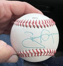 Tony Gwynn Signed Ball 
