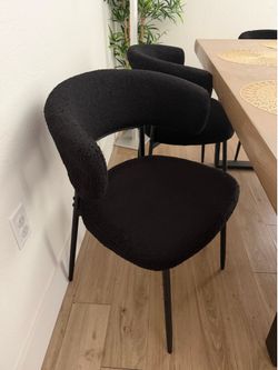 Set of 6 dinner chairs