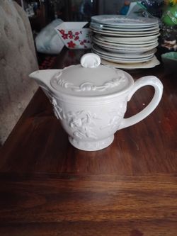 Vintage 1993 fitz and floyd omnibus cherub angels cupid white porcelain teapot