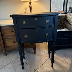 Refinished 1997 Bombay Furniture Co. Console Table / Accent Chest