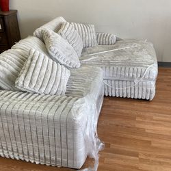 🤩🤩🤩SUNDAY CORDUROY GRAY 2PCS SECTIONAL SOFA 🤩🤩🤩