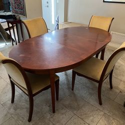 Dining Room Table & 4 Chairs