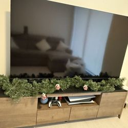 70’ TV STAND