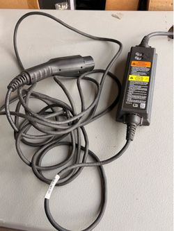 OEM GM Level 1 EV Charger 120V Portable Charging Cable 12A 1440W – Genuine Chevrolet Bolt Volt used 100