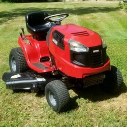 Craftsman Riding Lawnmower 