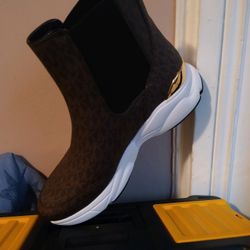 Michael Kors/ new /in box Katrina Bootie Size 9.5 Women’s 