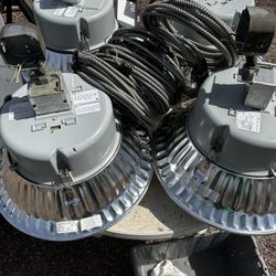 4 Lights and  Miscellaneous Wire + bulbs