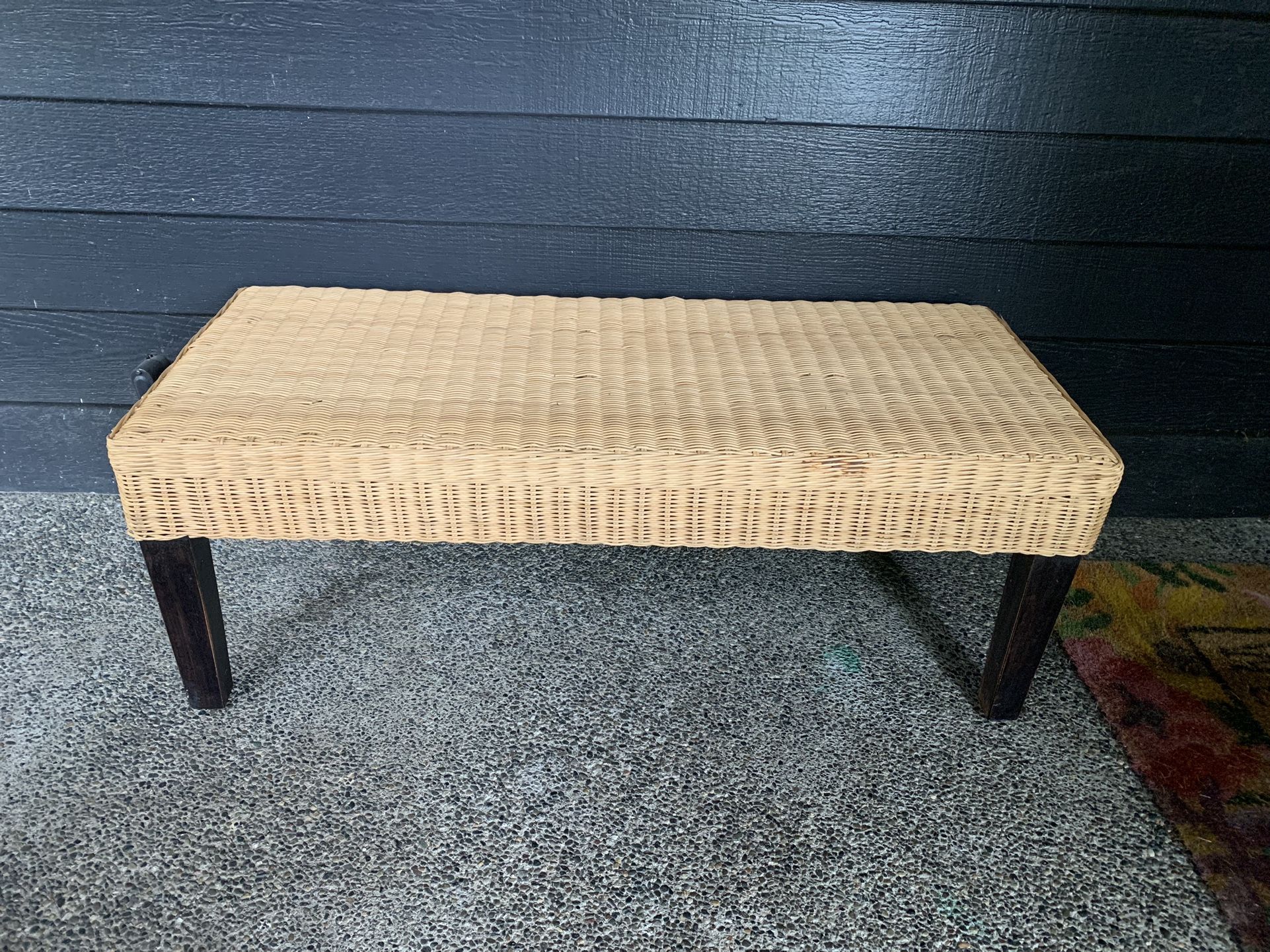 Wicker/wood Bench