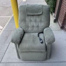 Lift Power recliner chair