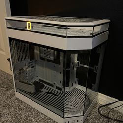 Hyte Y60 Computer Case With Top 
