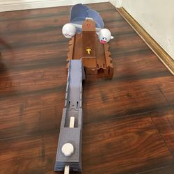 Mattel Hot Wheels Mario Kart Boo's Spooky Sprint Track Set