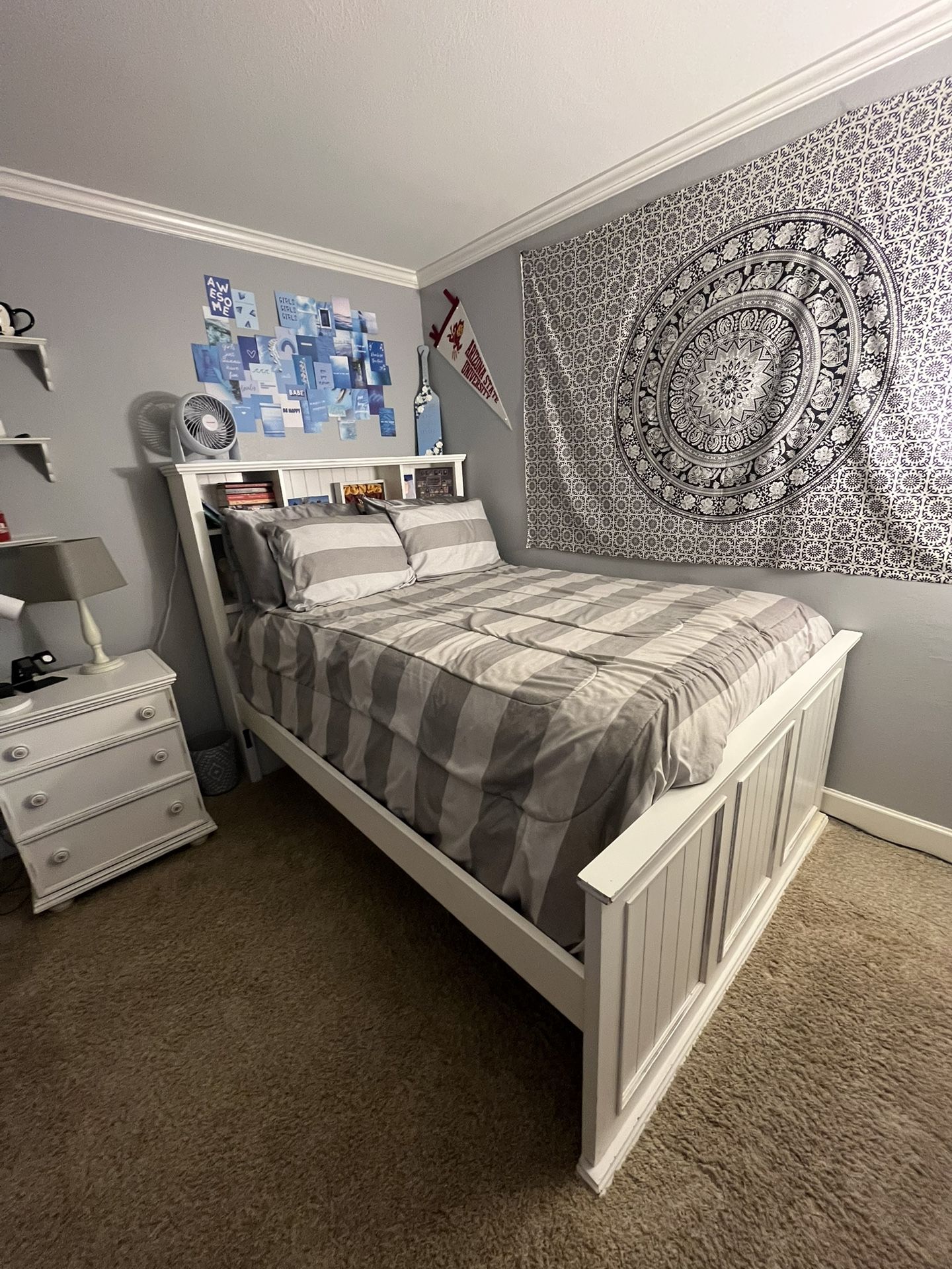 Charming Full Bedroom Set w/ Bed, Dresser, Mirror, Mattress