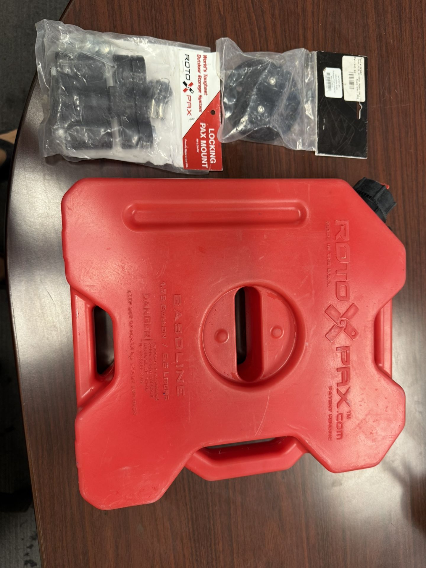 Roto Pax 1.75 Fuel Can , Lock And Mount