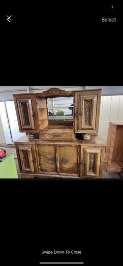 Antique 2 Piece Tiger Oak Hutch 