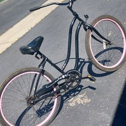 Selling A BIKE Excellent Conditions 