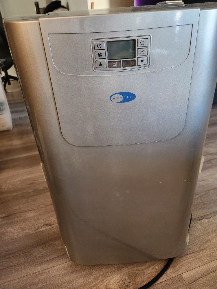 Used Whynter Portable A/C - Model ARC-122DS