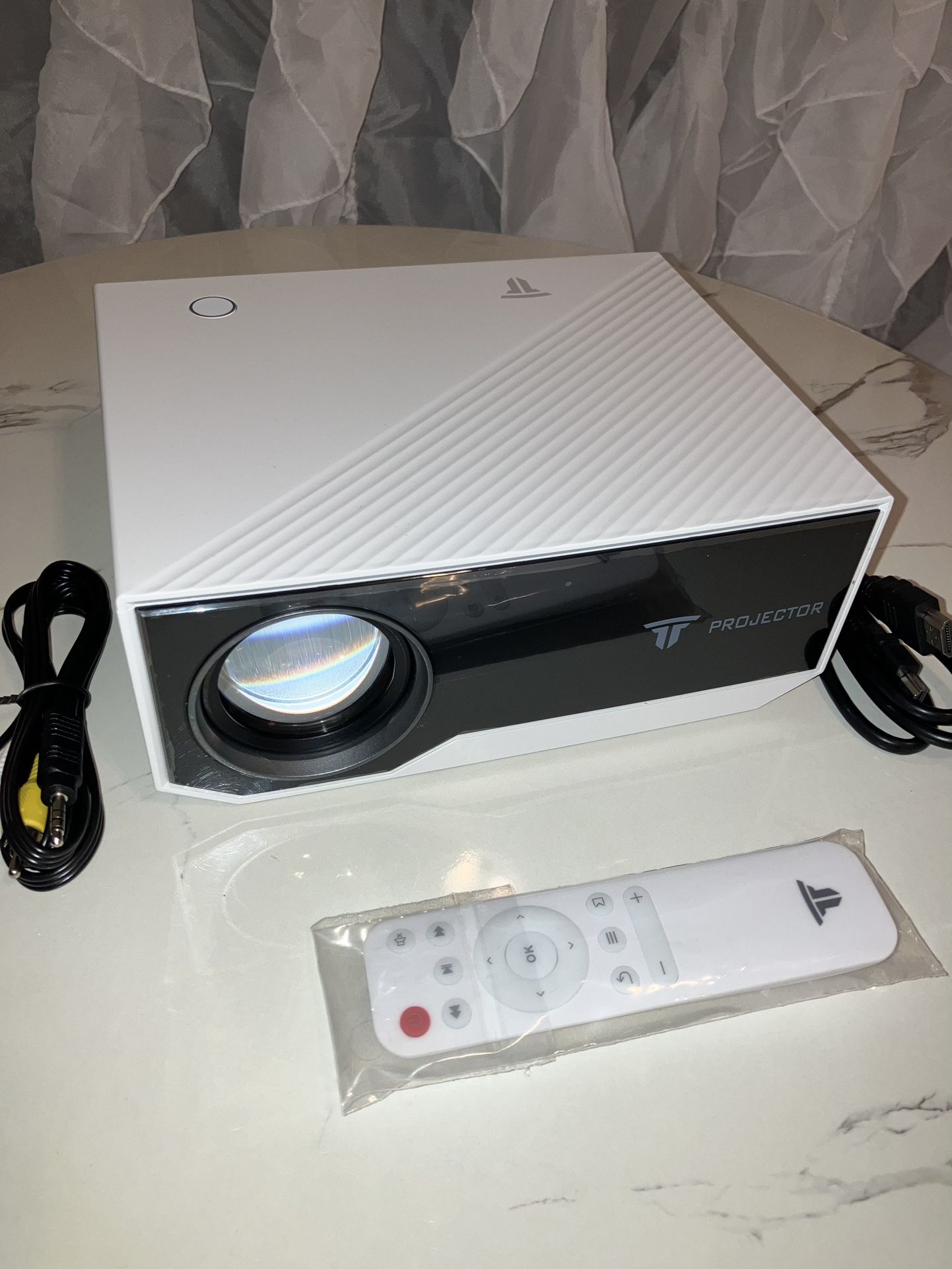 Wielio Projector, Brand New, 