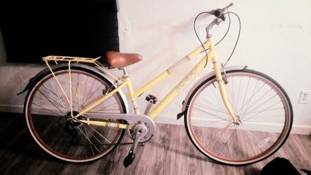 Huffy Sportsman 700c Women's Cruiser Bike - 7 Speed