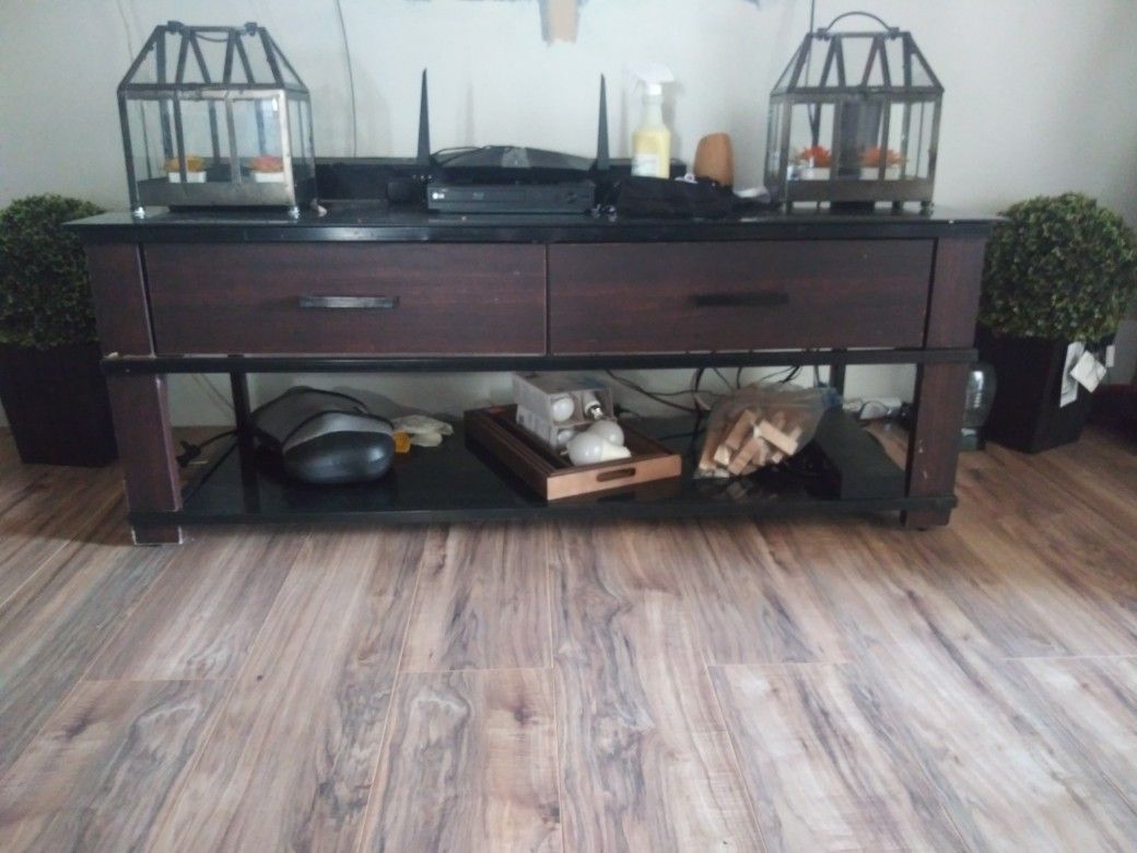 Tv Stand/ Entertainment Center