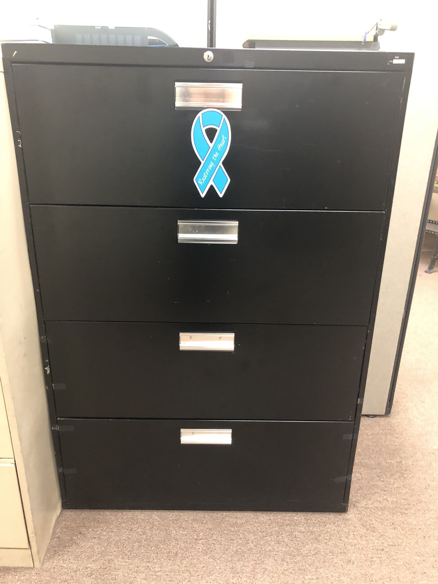 File cabinet - 4 drawers