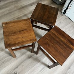 wooden bench