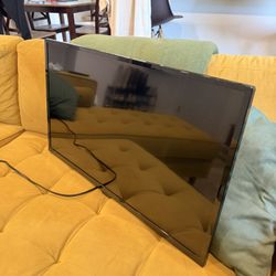 32” Insignia TV 