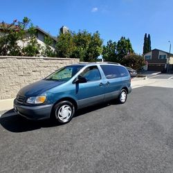 2001 Toyota Sienna