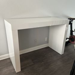 White High Gloss Bar Height Table