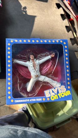 Elvis Presley On Tour Live Commemorative 7 in