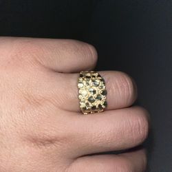10 K gold nugget ring