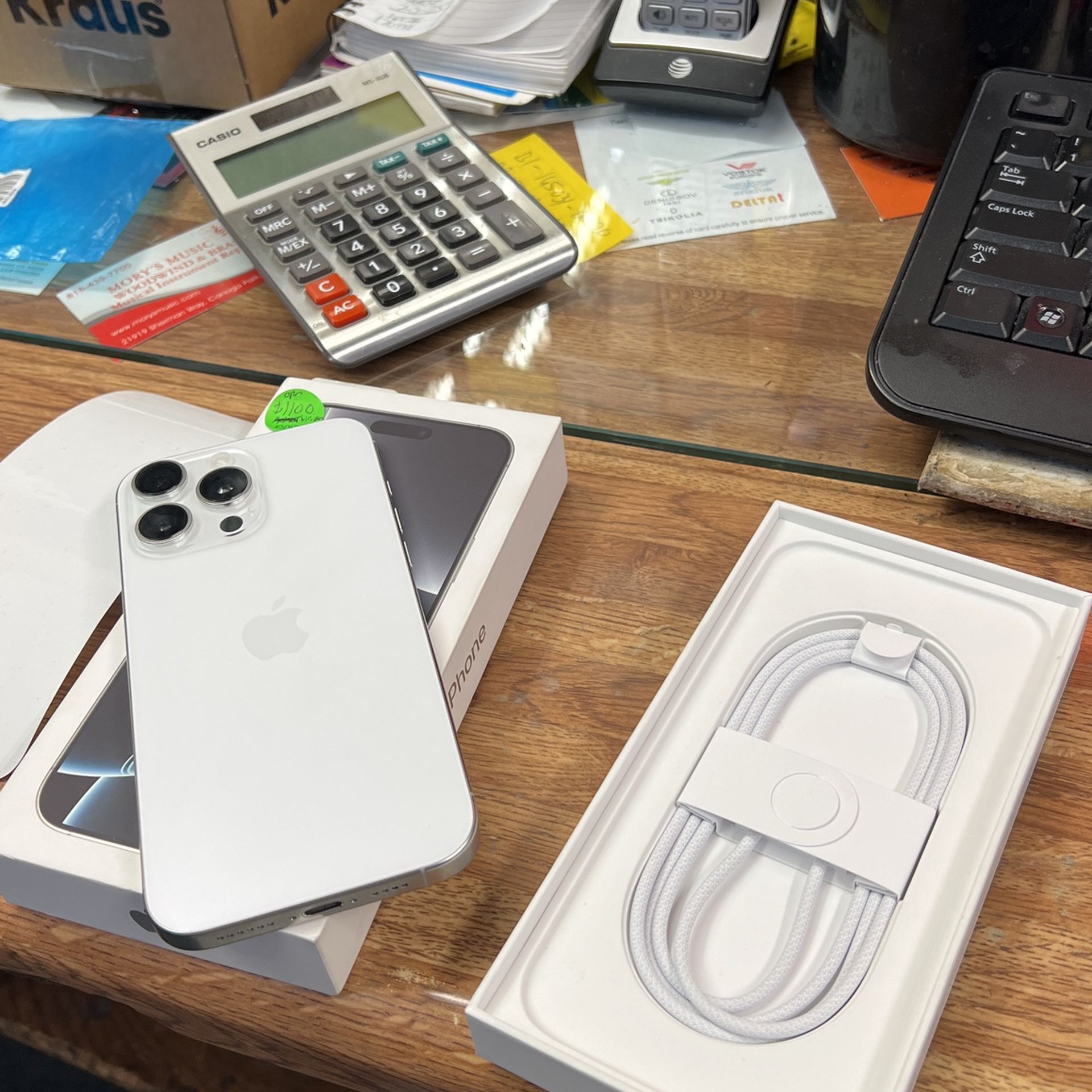 iPhone 16 Pro Max Verizon open box White