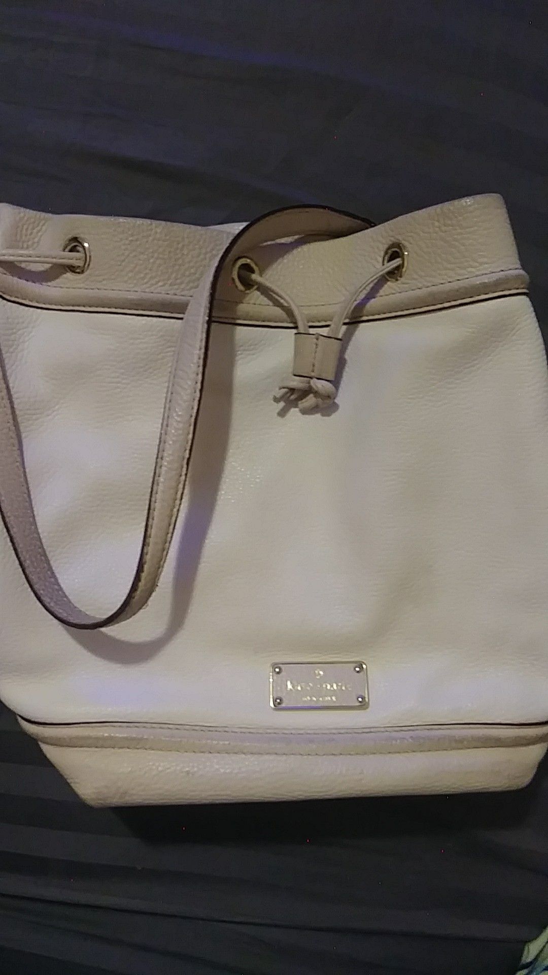 Kate Spade brand new pure white and light toupe roomy hand/great comfy shoulder bag