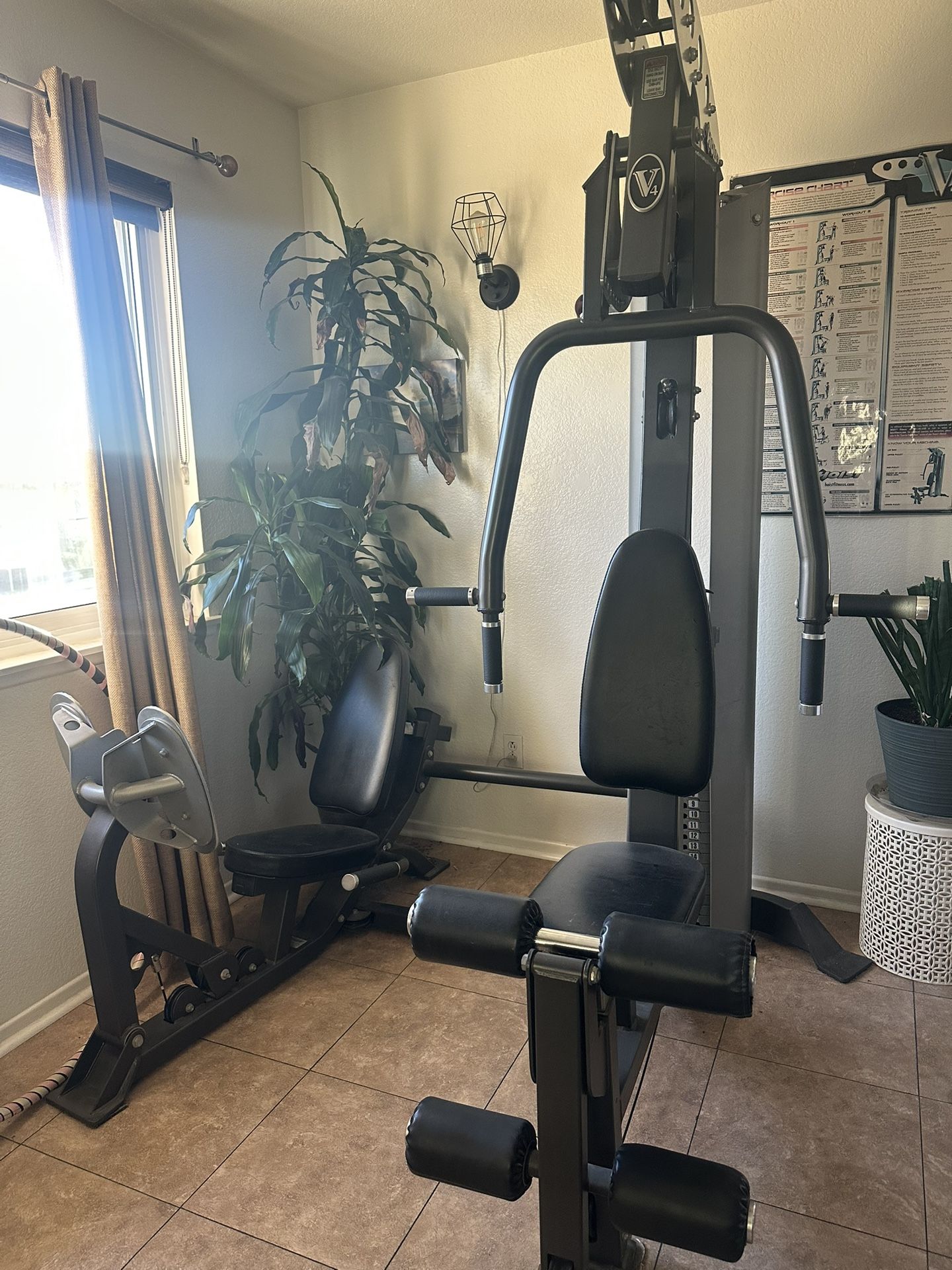 💪 FOR SALE: Hoist V4 Home Gym + Leg Press – COMPLETE SYSTEM – ONLY $500 (FIRM) 💪
