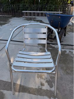 Aluminum chairs ( do not get hot in sun )