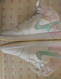 Size 7 Jordan 1 Retro Ice Cream