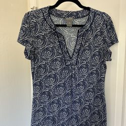 Ann Taylor Size medium Women’s Blouse With blue And White Print 