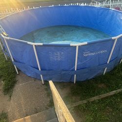 this is a very very big big swimming pool comes with everything 