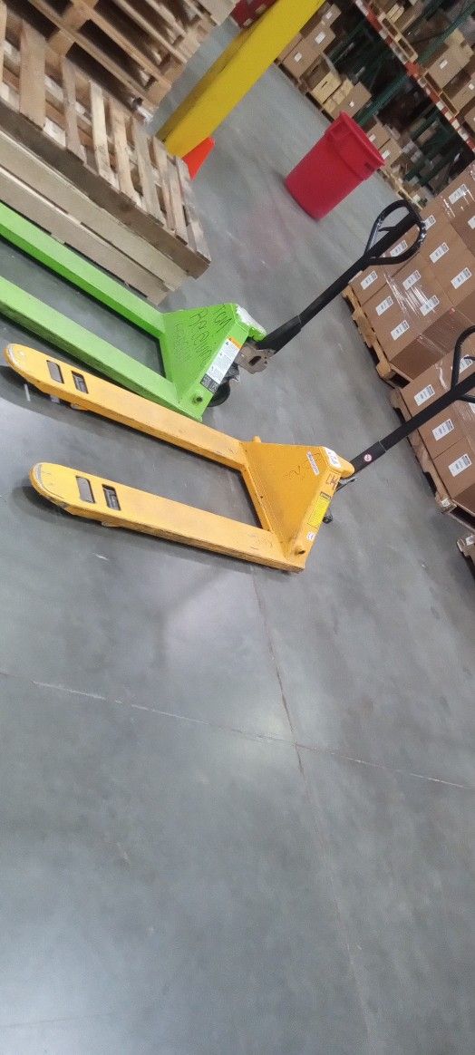 Hand Pallet Jacks 